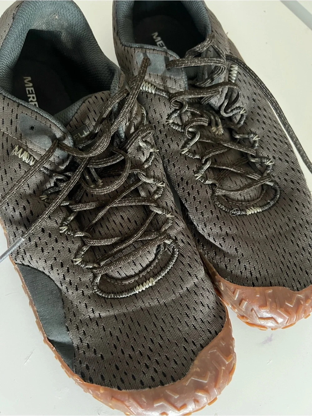 Merrell Men's vapor glove 6 Dark Brown barefoot Shoes with Gum Outsole